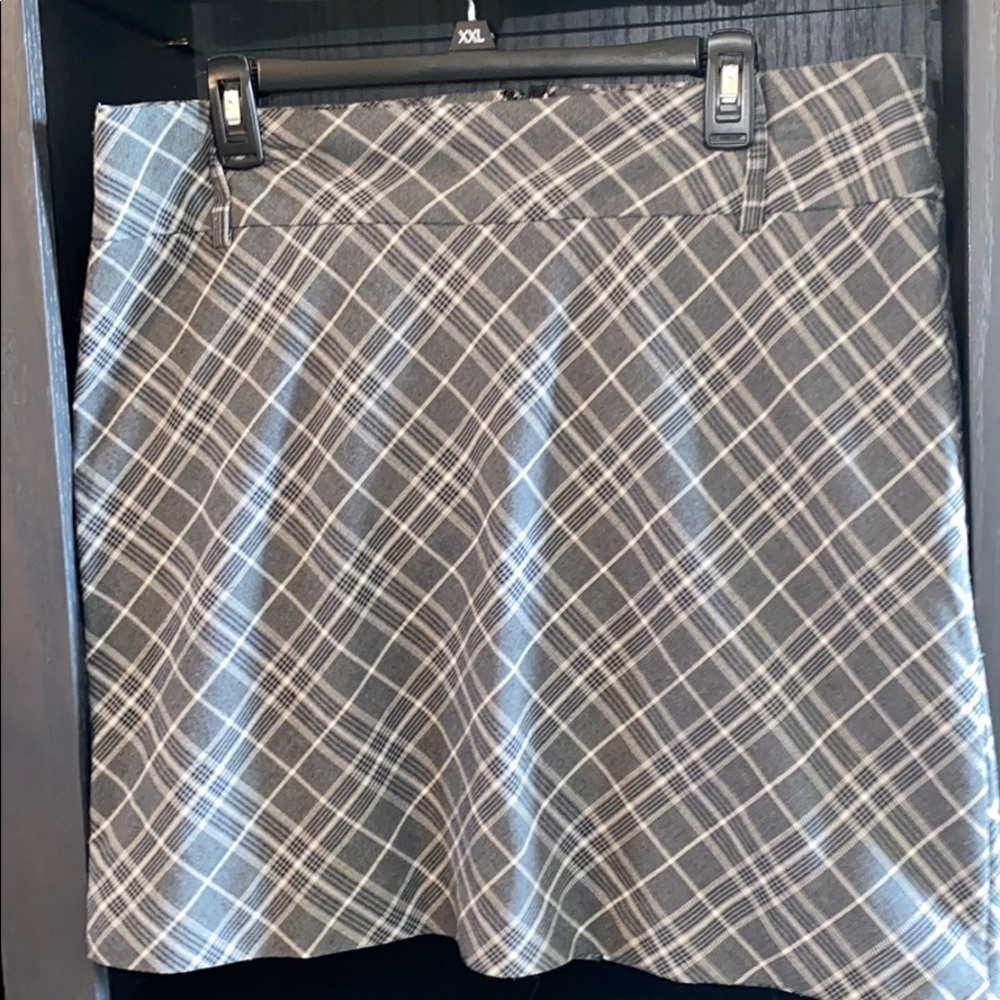 MAURICE'S Grey Plaid Mini Skirt Size‎ 11/12